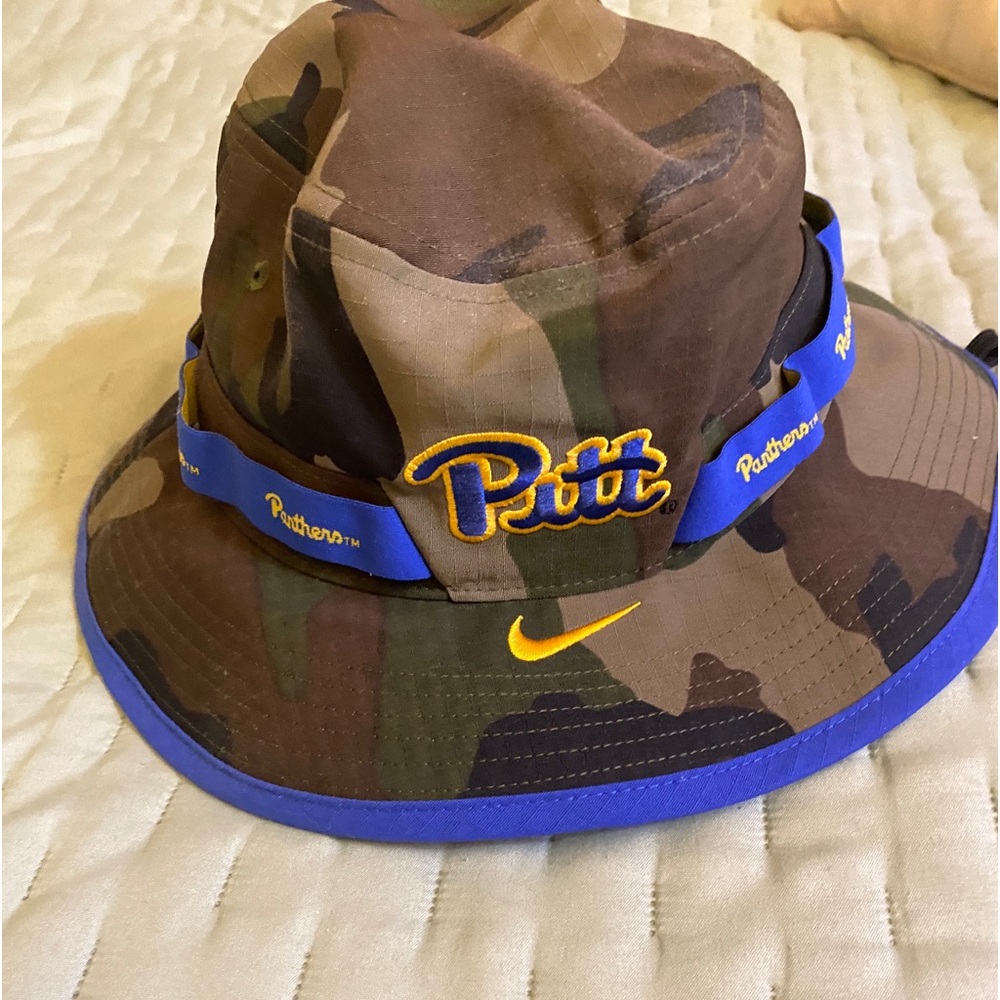 Nike Authentic Team Issue bucket hat